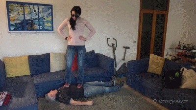 Mistress Gaia – Slut Cums In His Pants